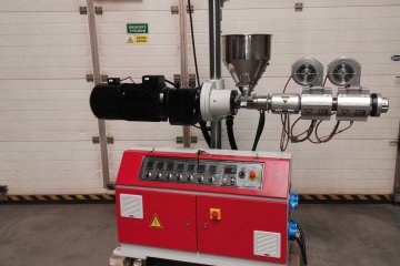 Coextruder 25/25 MIKROSAN, rok 2019