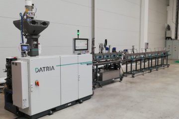 Extrusion line for tubes