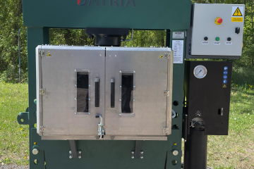 Plastic lumps cutter