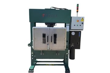 Plastic lumps cutter